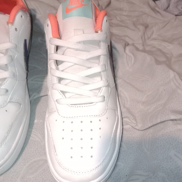 Nike Court Borough Low 2 'White Dark Purple Dust' BQ5448-112 ( Size 6 / 7.5 wome - Picture 3 of 11